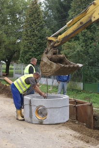 Výstavba kanalizácie_09_2010
