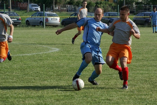 Majstrovský futbalový zápas Žbince - K. Kľačany