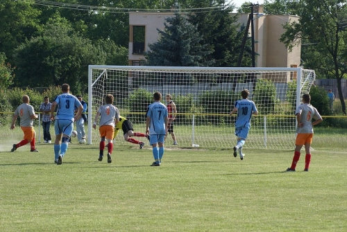 Majstrovský futbalový zápas Žbince - K. Kľačany