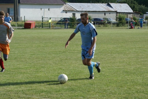 Majstrovský futbalový zápas Žbince - K. Kľačany