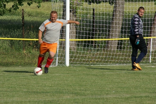 Majstrovský futbalový zápas Žbince - K. Kľačany