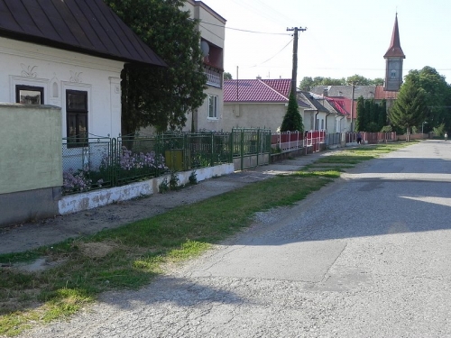 Revitalizácia centrálnej zóny obce Žbince