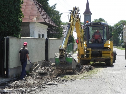 Revitalizácia centrálnej zóny obce Žbince