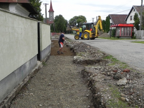 Revitalizácia centrálnej zóny obce Žbince