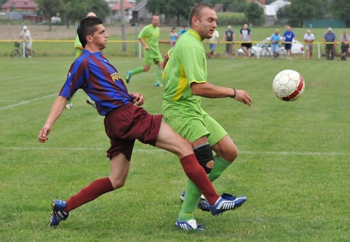 Majstrovský futbalový zápas Žbince - Dúbravka