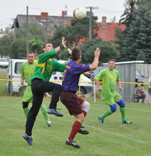 Majstrovský futbalový zápas Žbince - Dúbravka