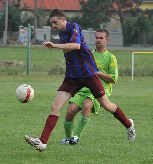 Majstrovský futbalový zápas Žbince - Dúbravka