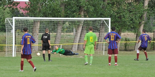 Majstrovský futbalový zápas Žbince - Dúbravka