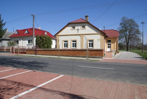 Revitalizácia centrálnej zóny obce Žbince