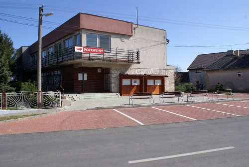 Revitalizácia centrálnej zóny obce Žbince