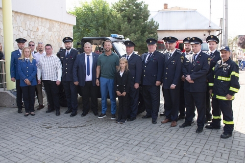 Odovzdávanie hasičskej techniky pre DHZ Žbince