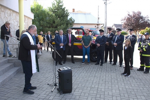 Odovzdávanie hasičskej techniky pre DHZ Žbince