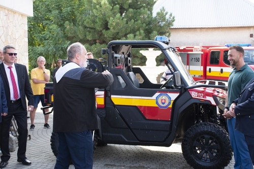 Odovzdávanie hasičskej techniky pre DHZ Žbince