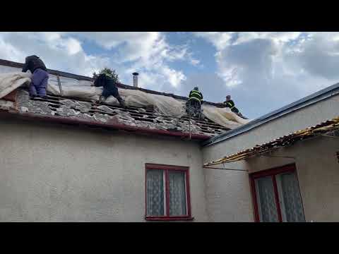 Prekrývanie strechy po krupobití